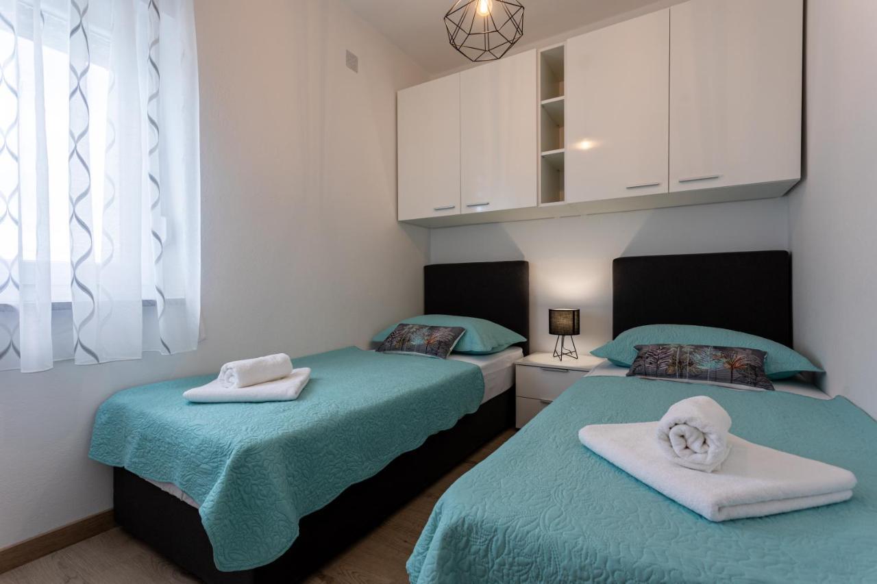 Apartment Ivan Sveti Ivan Dobrinjski Ngoại thất bức ảnh